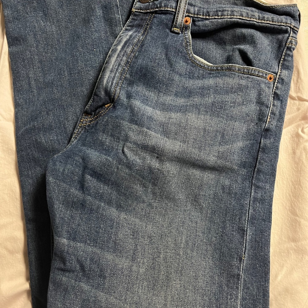 Mens Levi Jeans - Picture 2 of 2